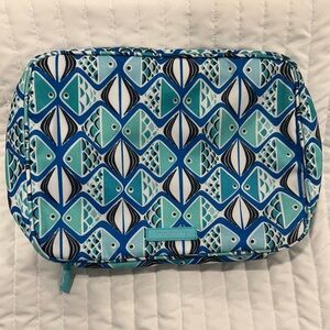 NWT Vera Bradley Aqua and Navy Fish Cosmetic Bag